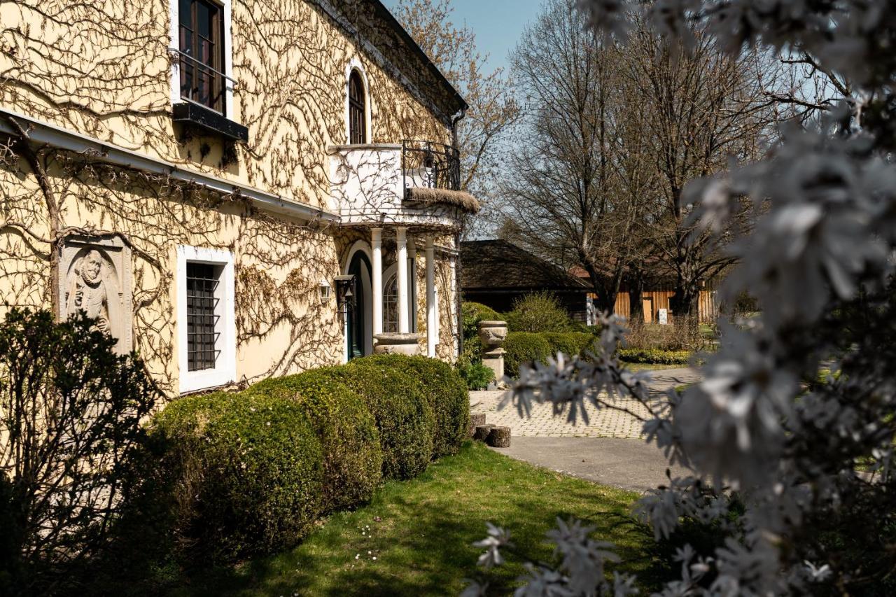 Gaestehaus Golf Club Gut Murstaetten Lebring Bagian luar foto