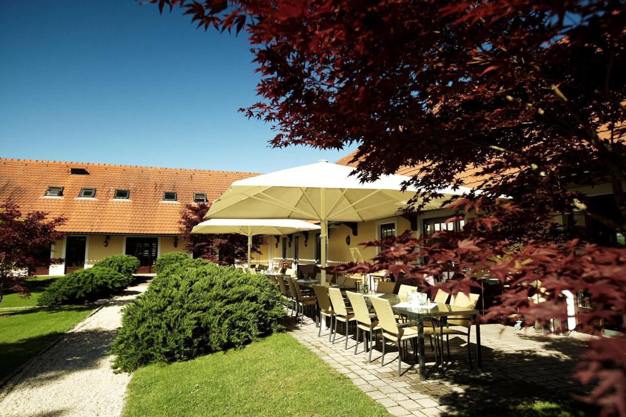 Gaestehaus Golf Club Gut Murstaetten Lebring Bagian luar foto